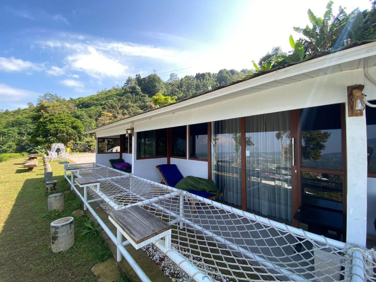 De Pointe Resort & Resto Campaka Exterior foto